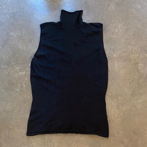 Gucci Black Silk Sleeveless Turtleneck Tank with a zippered back size medium